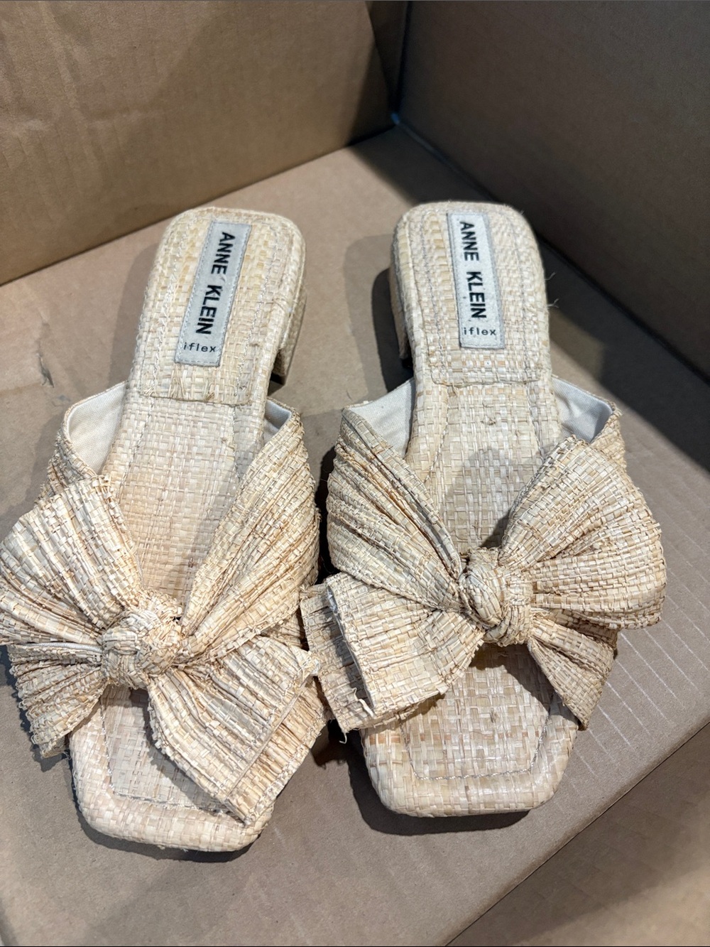 Anne Klein Beige Textured Knot Slide Mules Sz 7.5 ~ Gorgeous